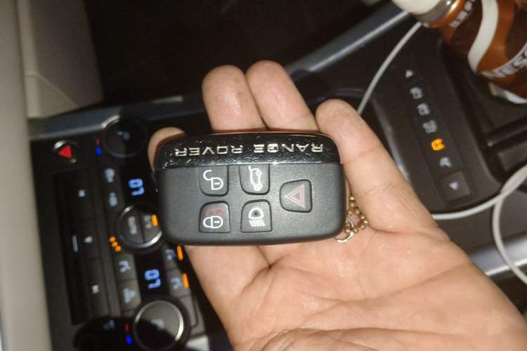 Used Land Rover Range Evoque 2012 2.0T 5-Door Ignite Edition Vehicle Key