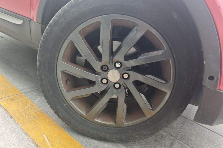 Used Land Rover Range Evoque 2012 2.0T 5-Door YAOZHI Version Right Front Wheel Hub