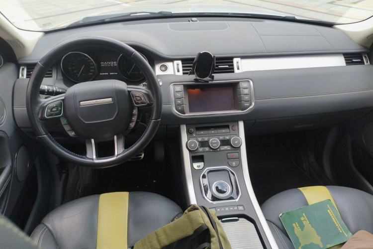 Used Land Rover Range Evoque 2012 2.0T 5-Door Ignite Edition Center Console