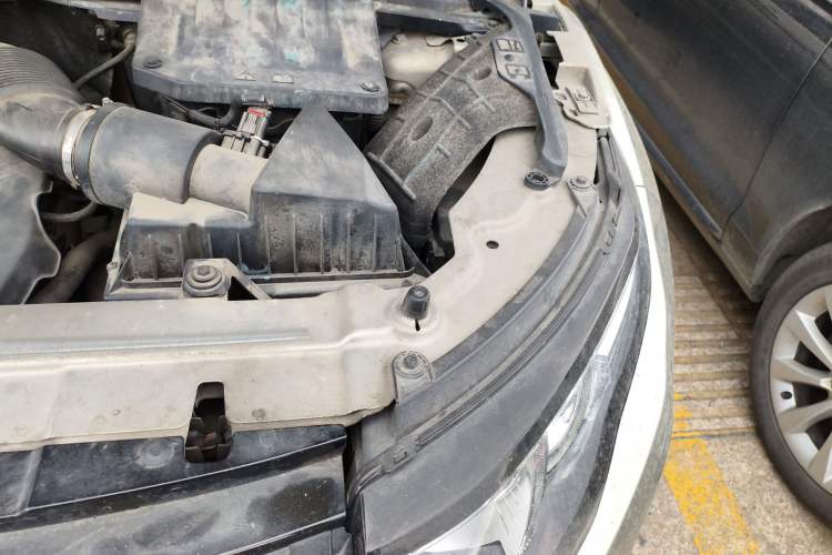 Used Land Rover Range Evoque 2012 2.0T 5-Door YAOZHI Version Engine Bay Left