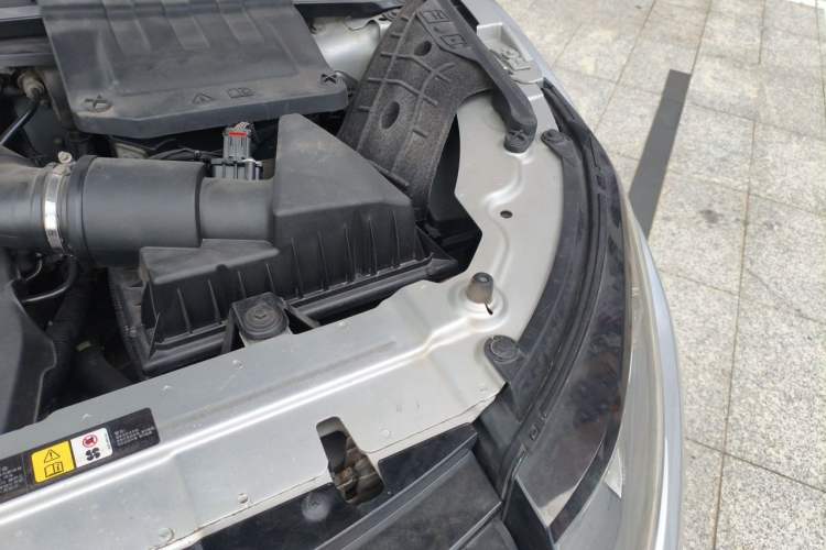 Used Land Rover Range Evoque 2012 2.0T 5-Door Ignite Edition Engine Bay Left