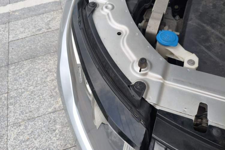 Used Land Rover Range Evoque 2012 2.0T 5-Door Ignite Edition Engine Bay Right
