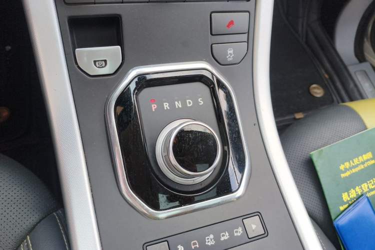 Used Land Rover Range Evoque 2012 2.0T 5-Door Ignite Edition Gear Lever