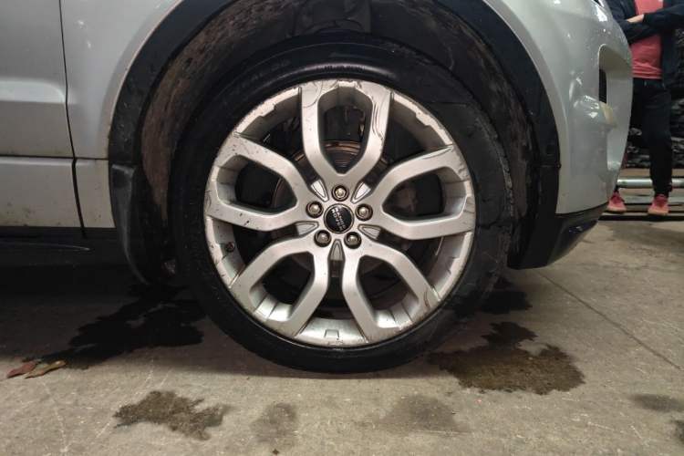Used Land Rover Range Evoque 2012 2.0T 5-Door Ignite Edition Right Front Wheel Hub