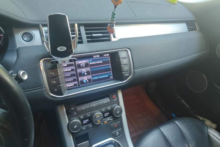 Used Land Rover Range Evoque 2012 2.0T 5-Door Ignite Edition Audio And AC Panel