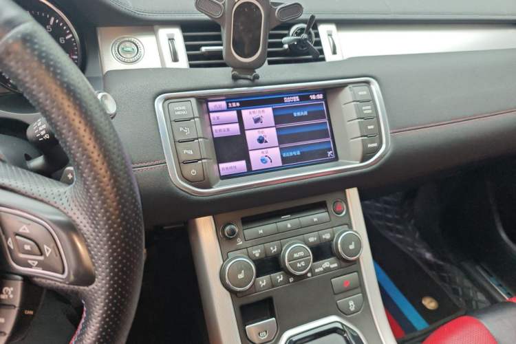 Used Land Rover Range Evoque 2012 2.0T 5-Door Ignite Edition Audio And AC Panel