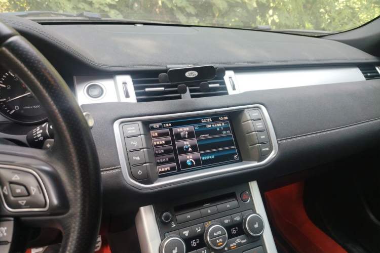 Used Land Rover Range Evoque 2012 2.0T 5-Door Ignite Edition Audio And AC Panel