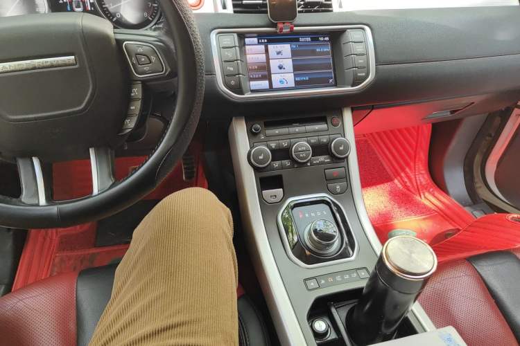 Used Land Rover Range Evoque 2012 2.0T 5-Door Ignite Edition Audio And AC Panel