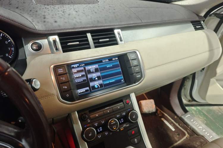 Used Land Rover Range Evoque 2012 2.0T 5-Door YAOZHI Version Audio And AC Panel