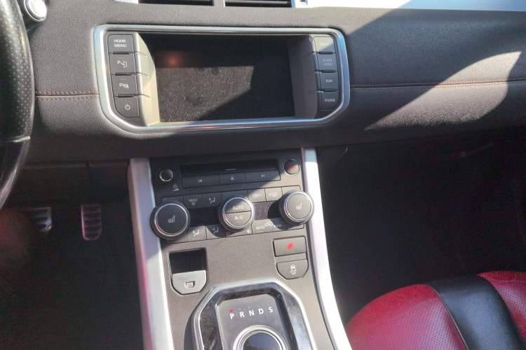 Used Land Rover Range Evoque 2012 2.0T 5-Door Ignite Edition Audio And AC Panel