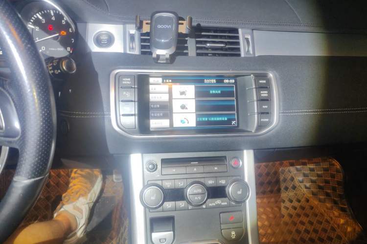 Used Land Rover Range Evoque 2012 2.0T 5-Door Ignite Edition Audio And AC Panel