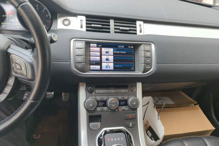 Used Land Rover Range Evoque 2012 2.0T 5-Door Ignite Edition Audio And AC Panel