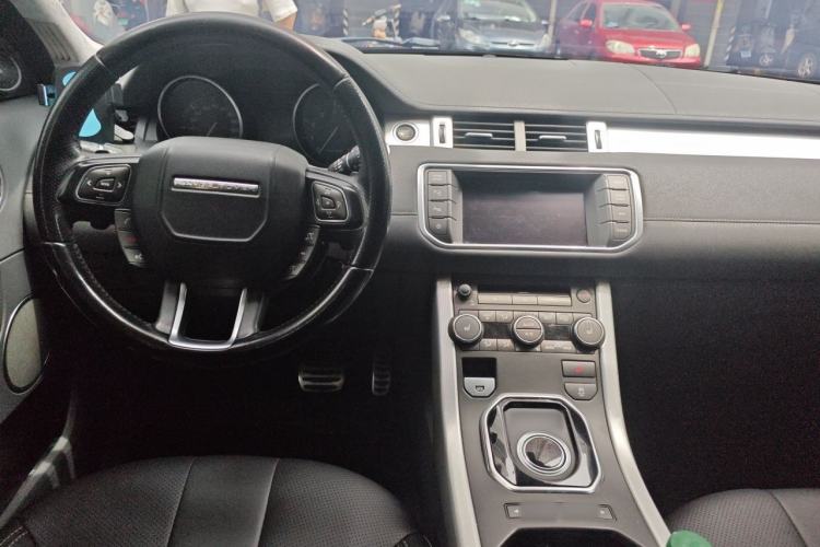 Used Land Rover Range Evoque 2012 2.0T 5-Door Ignite Edition Center Console