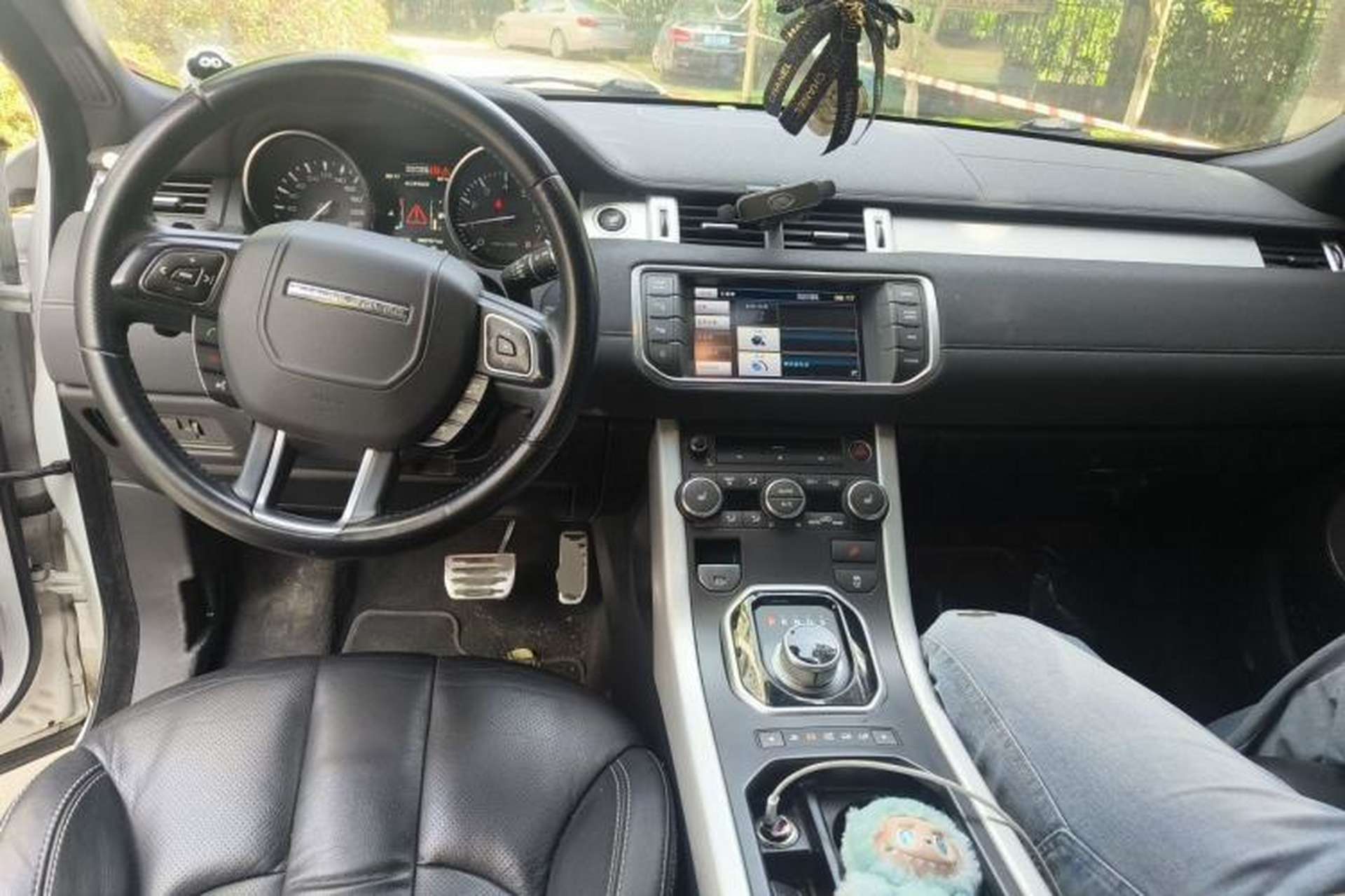 Used Land Rover Range Evoque 2012 2.0T 5-Door Ignite Edition Center Console