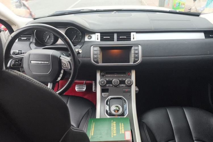 Used Land Rover Range Evoque 2012 2.0T 3-Door Ignite Edition Center Console