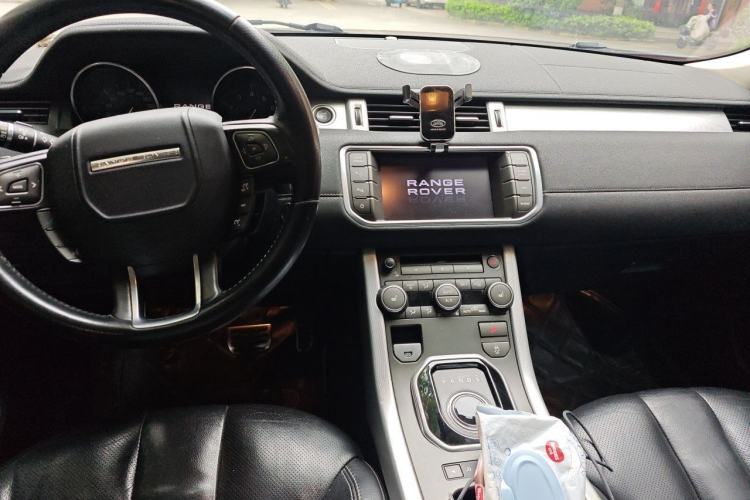 Used Land Rover Range Evoque 2012 2.0T 5-Door Ignite Edition Center Console