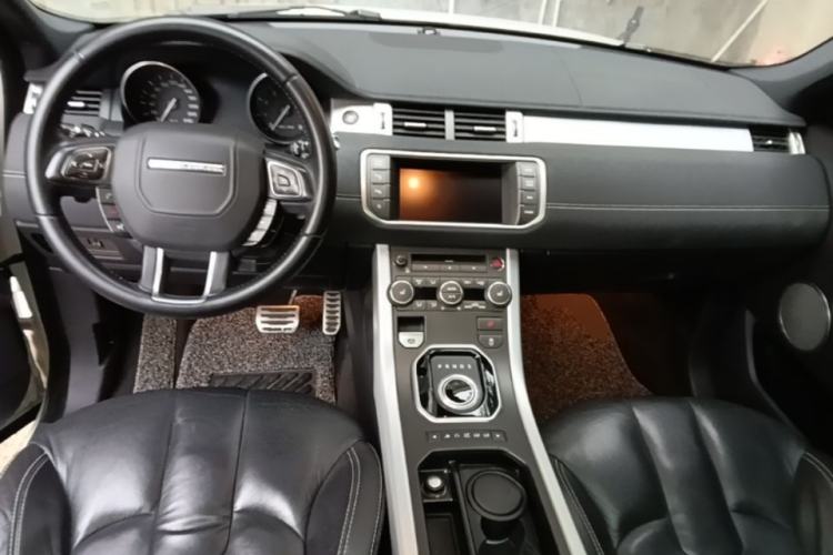 Used Land Rover Range Evoque 2012 2.0T 5-Door Ignite Edition Center Console
