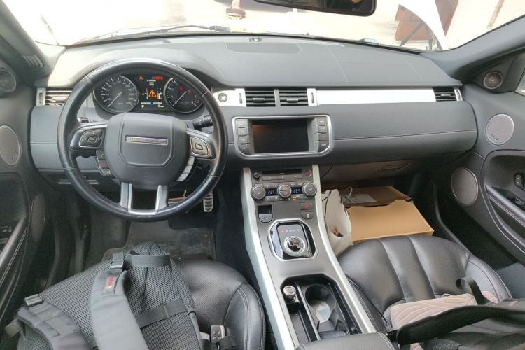 Used Land Rover Range Evoque 2012 2.0T 5-Door Ignite Edition Center Console