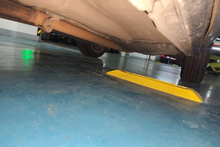 Used Land Rover Range Evoque 2012 2.0T 5-Door YAOZHI Version Chassis Front Left