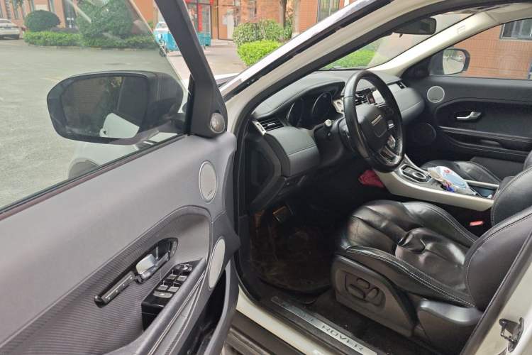 Used Land Rover Range Evoque 2012 2.0T 5-Door Ignite Edition Driver Seat