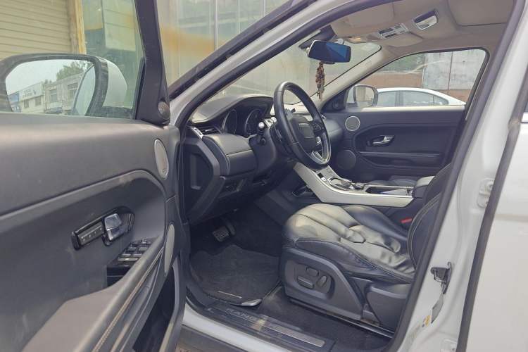 Used Land Rover Range Evoque 2012 2.0T 5-Door Ignite Edition Driver Seat