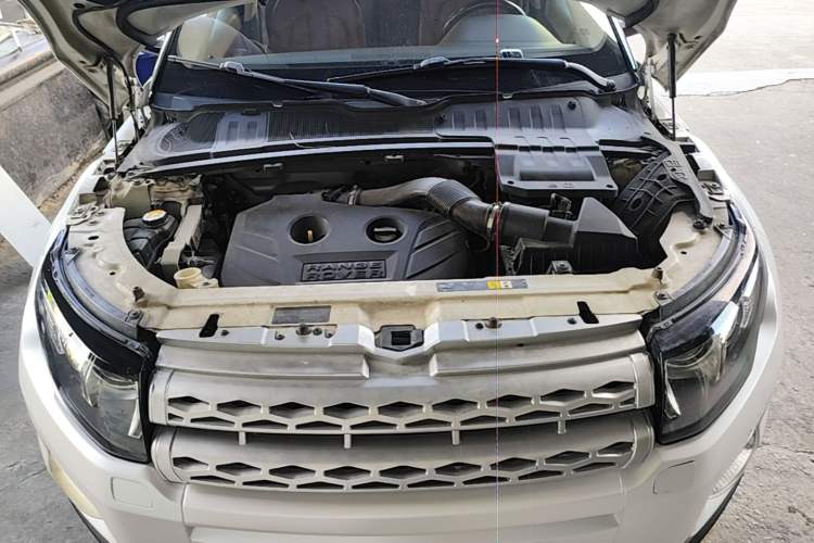 Used Land Rover Range Evoque 2012 2.0T 5-Door YAOZHI Version Engine Bay