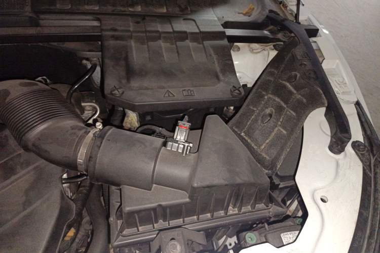 Used Land Rover Range Evoque 2012 2.0T 3-Door YAOZHI Edition Engine Bay Left