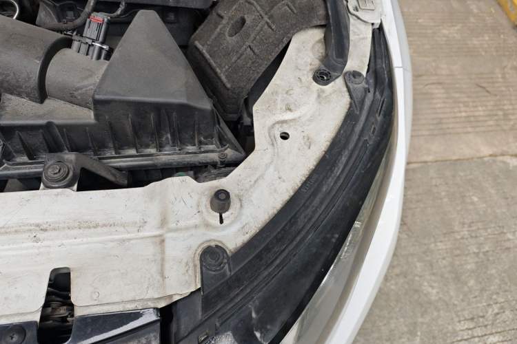 Used Land Rover Range Evoque 2012 2.0T 5-Door Ignite Edition Engine Bay Left