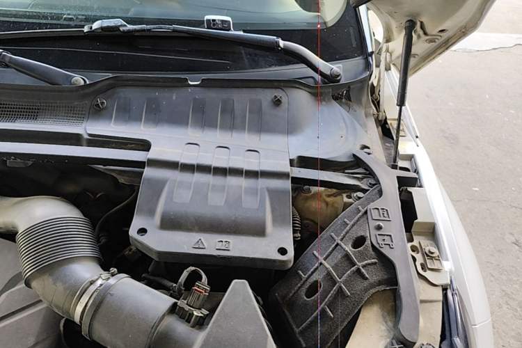 Used Land Rover Range Evoque 2012 2.0T 5-Door YAOZHI Version Engine Bay Left