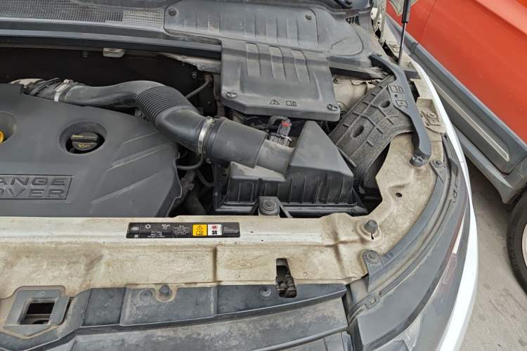 Used Land Rover Range Evoque 2012 2.0T 5-Door Ignite Edition Engine Bay Left