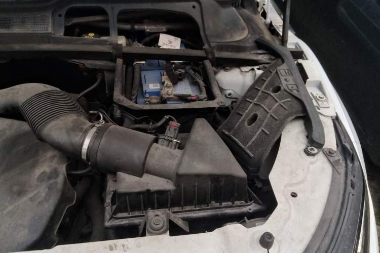 Used Land Rover Range Evoque 2012 2.0T 5-Door Ignite Edition Engine Bay Left