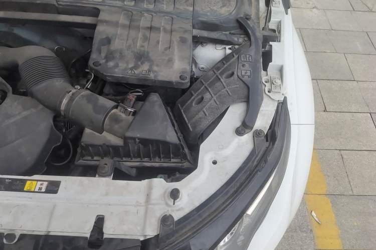 Used Land Rover Range Evoque 2012 2.0T 3-Door Ignite Edition Engine Bay Left