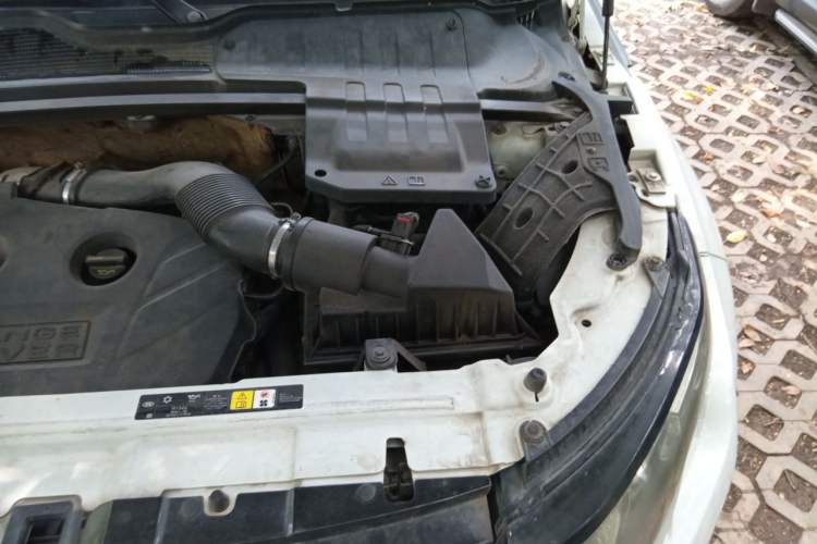 Used Land Rover Range Evoque 2012 2.0T 5-Door Ignite Edition Engine Bay Left