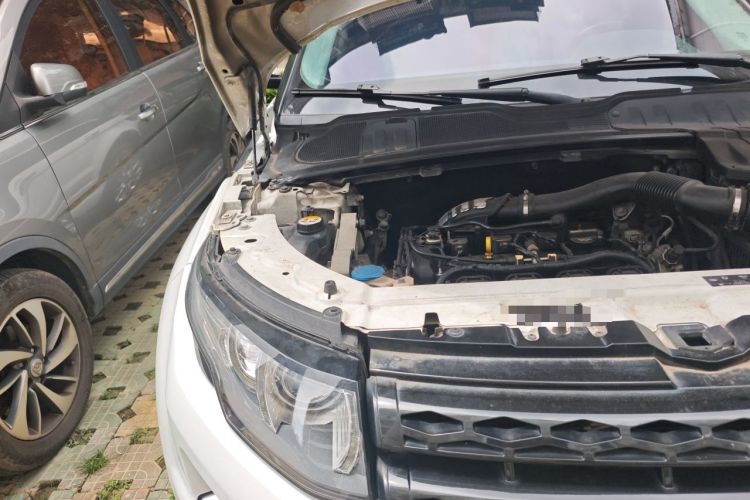 Used Land Rover Range Evoque 2012 2.0T 5-Door Ignite Edition Engine Bay Right