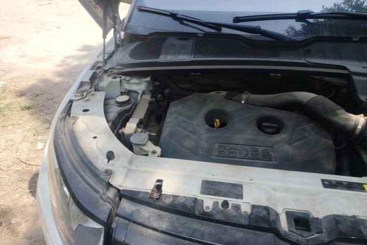 Used Land Rover Range Evoque 2012 2.0T 5-Door Ignite Edition Engine Bay Right