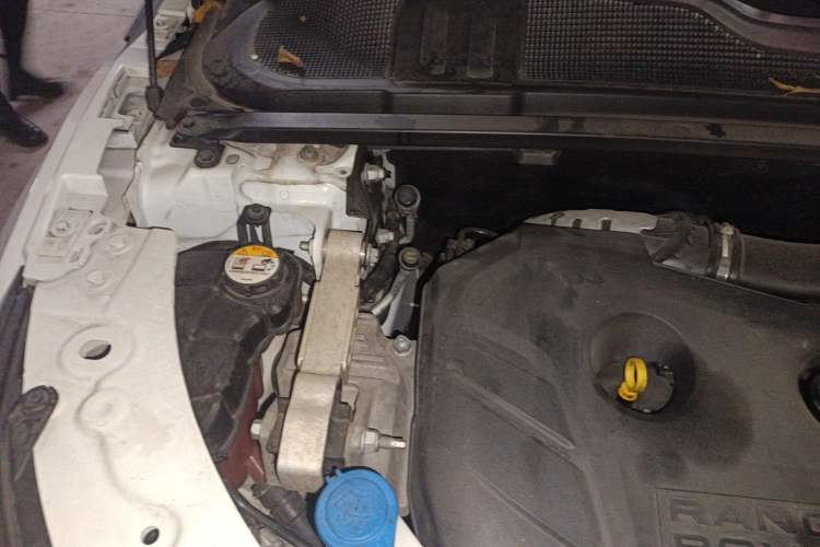 Used Land Rover Range Evoque 2012 2.0T 3-Door YAOZHI Edition Engine Bay Right