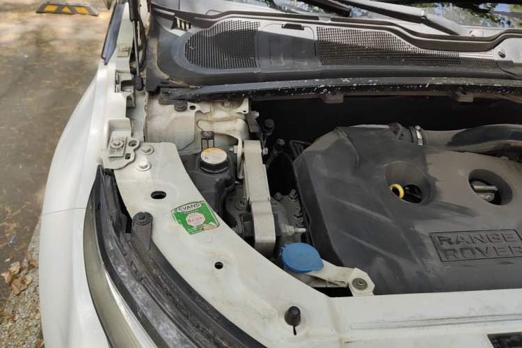 Used Land Rover Range Evoque 2012 2.0T 5-Door Ignite Edition Engine Bay Right
