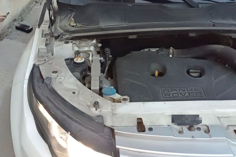Used Land Rover Range Evoque 2012 2.0T 5-Door YAOZHI Version Engine Bay Right