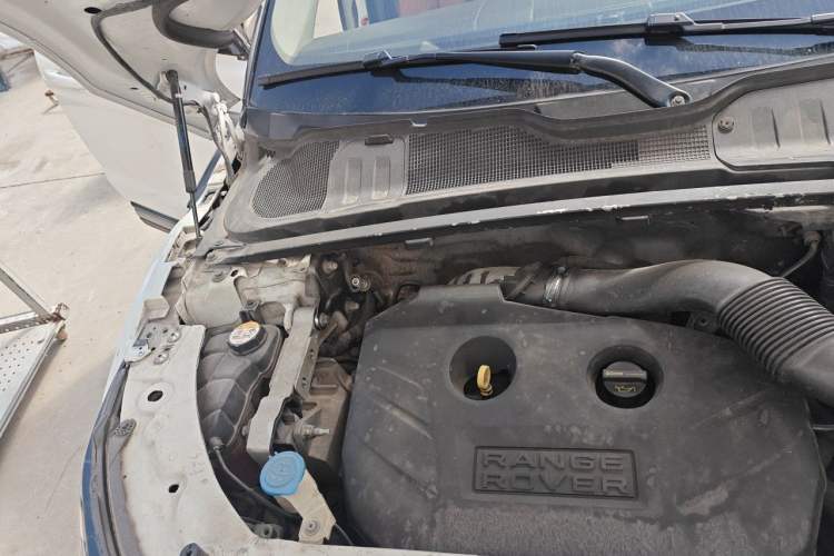 Used Land Rover Range Evoque 2012 2.0T 5-Door YAOZHI Version Engine Bay Right