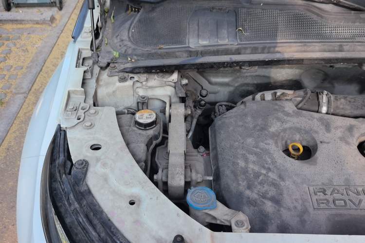 Used Land Rover Range Evoque 2012 2.0T 5-Door Ignite Edition Engine Bay Right