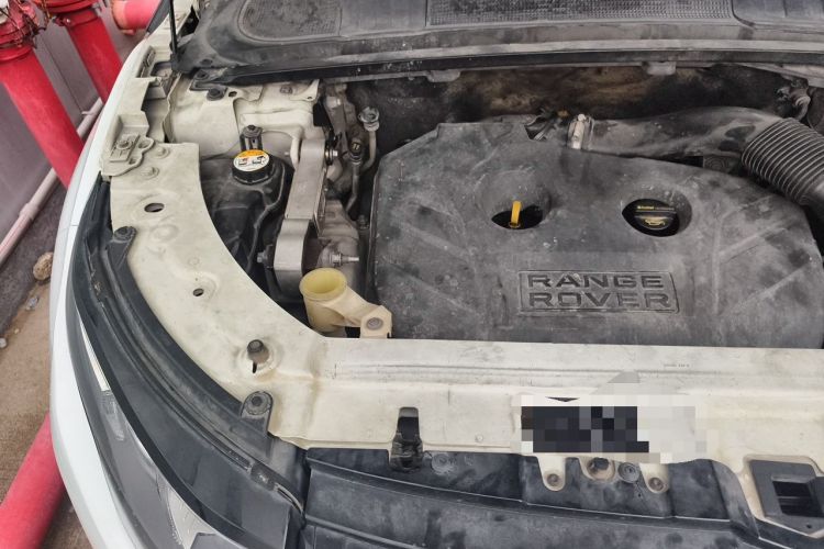 Used Land Rover Range Evoque 2012 2.0T 5-Door Ignite Edition Engine Bay Right