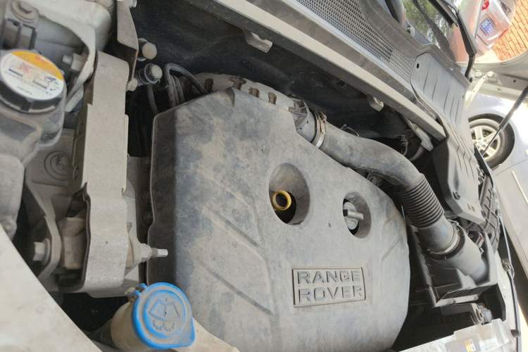 Used Land Rover Range Evoque 2012 2.0T 5-Door Ignite Edition Engine Bay Right