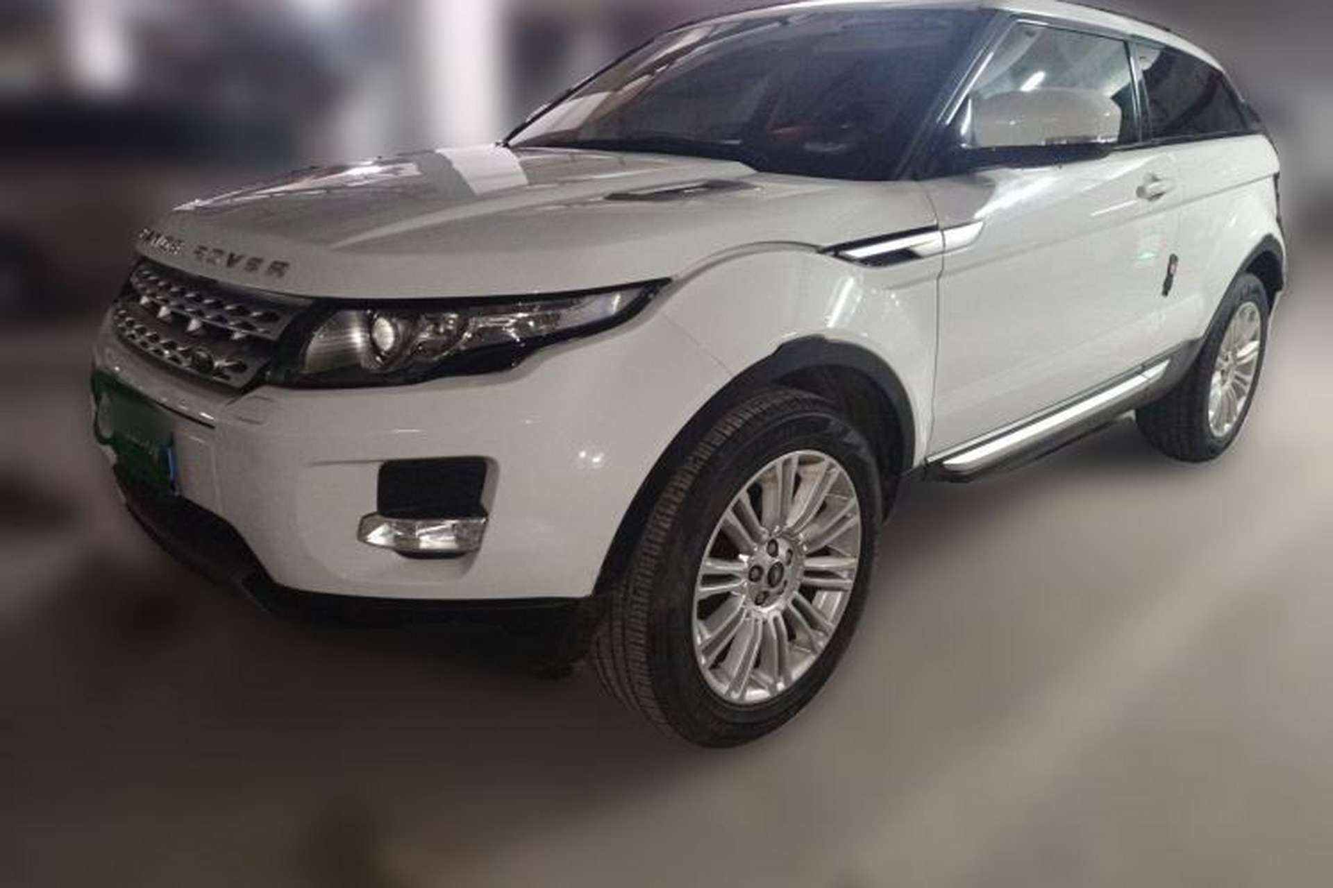 Used Land Rover Range Evoque 2012 2.0T 3-Door YAOZHI Edition Front Left 45 Deg
