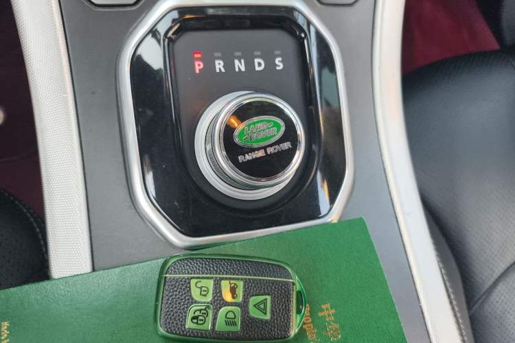 Used Land Rover Range Evoque 2012 2.0T 3-Door Ignite Edition Gear Lever