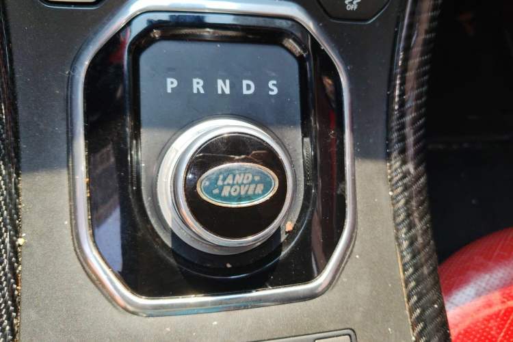 Used Land Rover Range Evoque 2012 2.0T 3-Door Ignite Edition Gear Lever