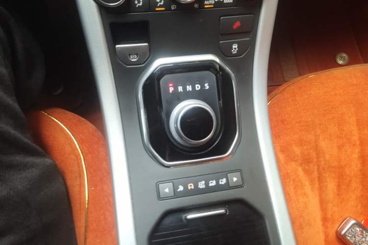 Used Land Rover Range Evoque 2012 2.0T 3-Door Ignite Edition Gear Lever