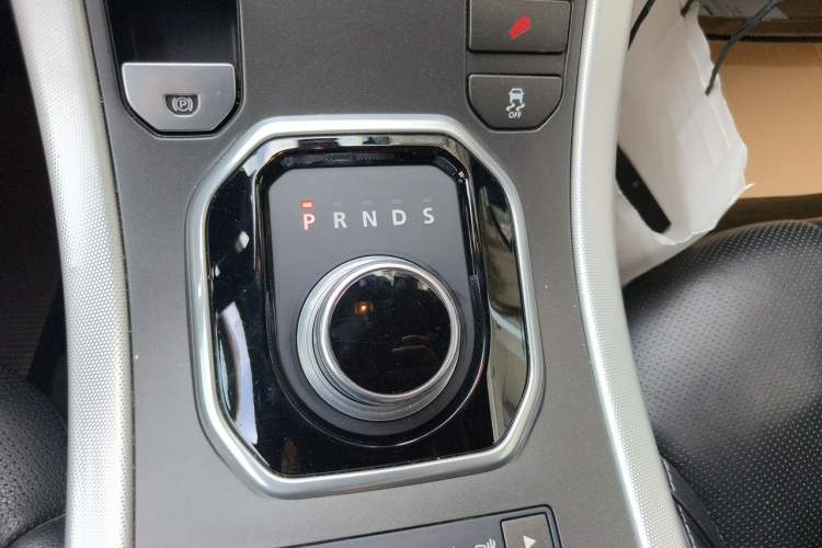 Used Land Rover Range Evoque 2012 2.0T 5-Door Ignite Edition Gear Lever