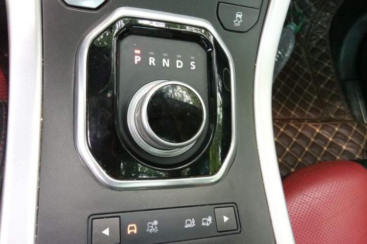 Used Land Rover Range Evoque 2012 2.0T 5-Door Ignite Edition Gear Lever