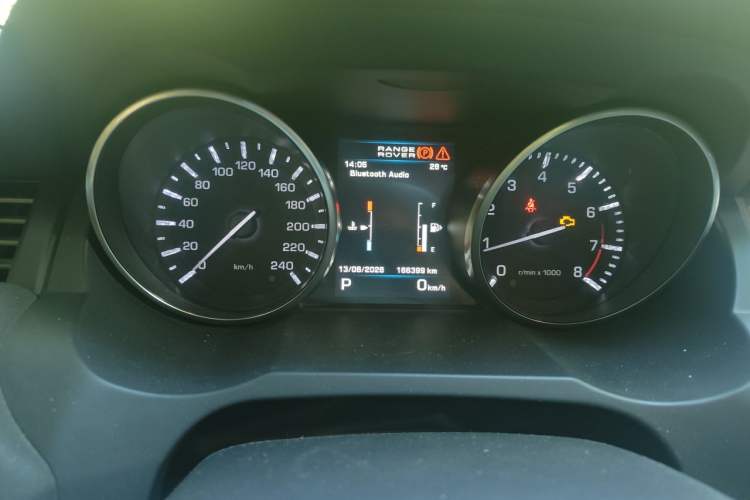 Used Land Rover Range Evoque 2012 2.0T 5-Door Ignite Edition Instrument Cluster