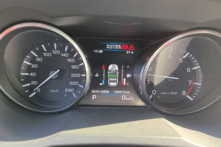 Used Land Rover Range Evoque 2012 2.0T 5-Door Ignite Edition Instrument Cluster